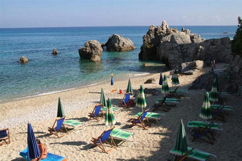 Case Vacanze Giardino Parghelia Exterior foto